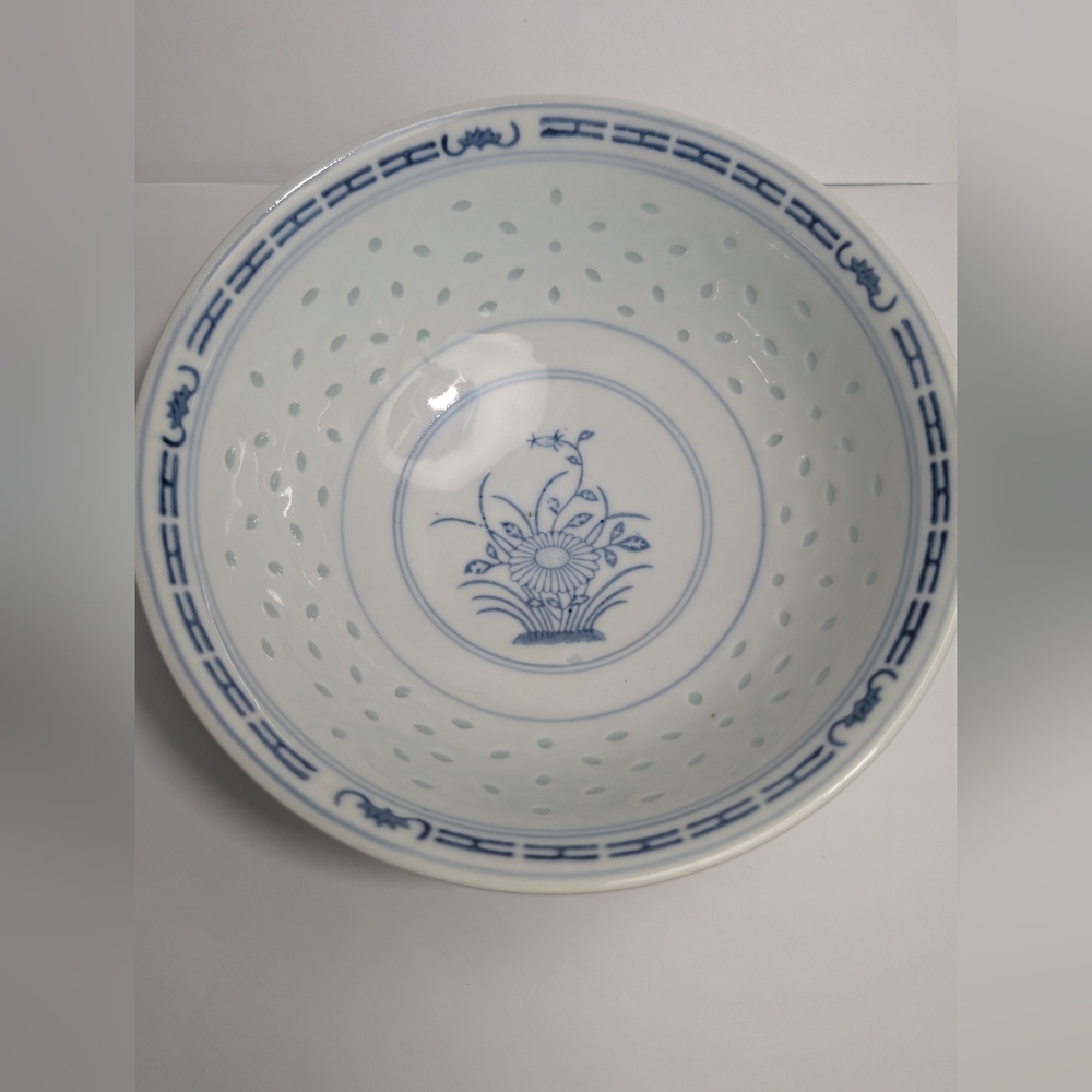 Tienshan Translucent Rice Grain Flower Pattern Blue & White Rice Bowl - Picture 12 of 12